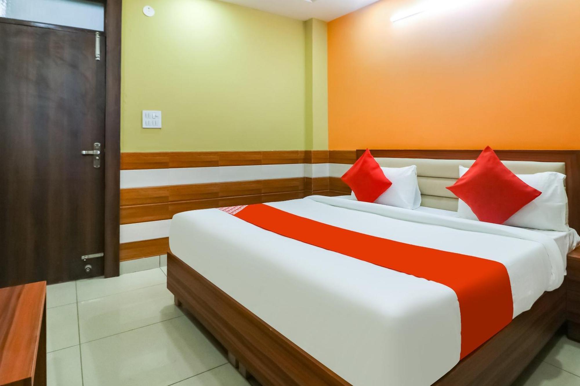 Hotel O Mayur Plaza Delhi  Exterior photo